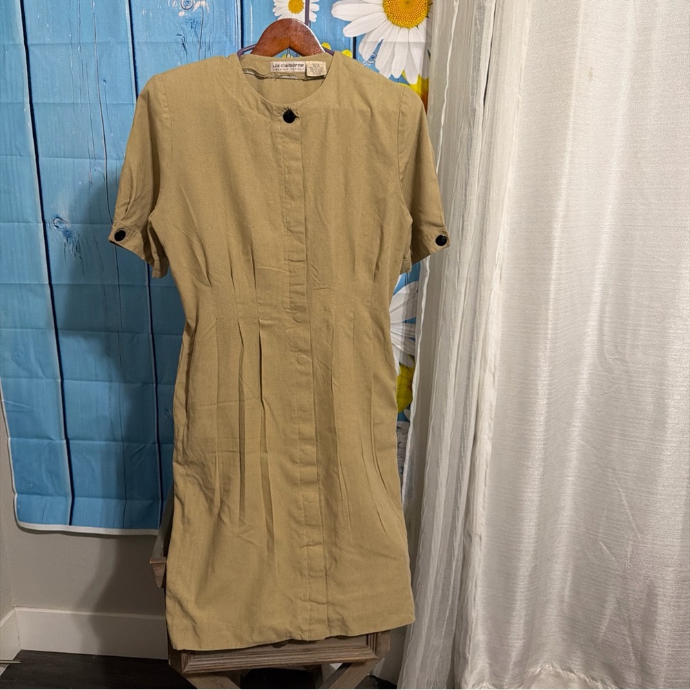 Liz Claiborne Tan Short-Sleeve Midi Shift Dress